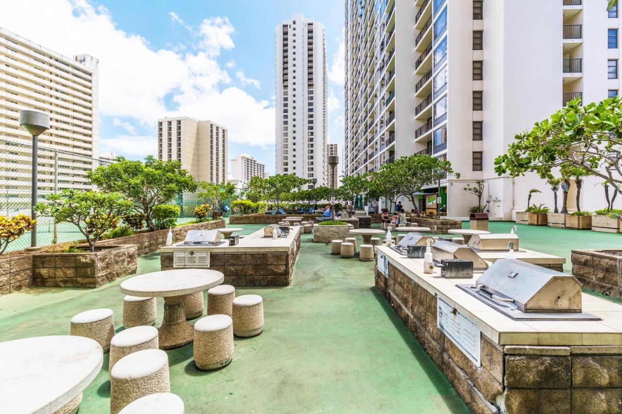 Waikiki Banyan 1Br With Great Ocean Views, Steps To Beach & Parking! Honolulu Quarto foto